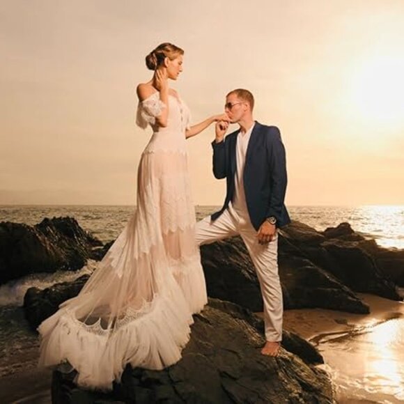 Sorayan Wedding Dresses - Picture 7 of 9